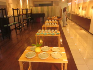 「戸出克彦作陶展」ギャラリーカフェ・アルル。終了しました。